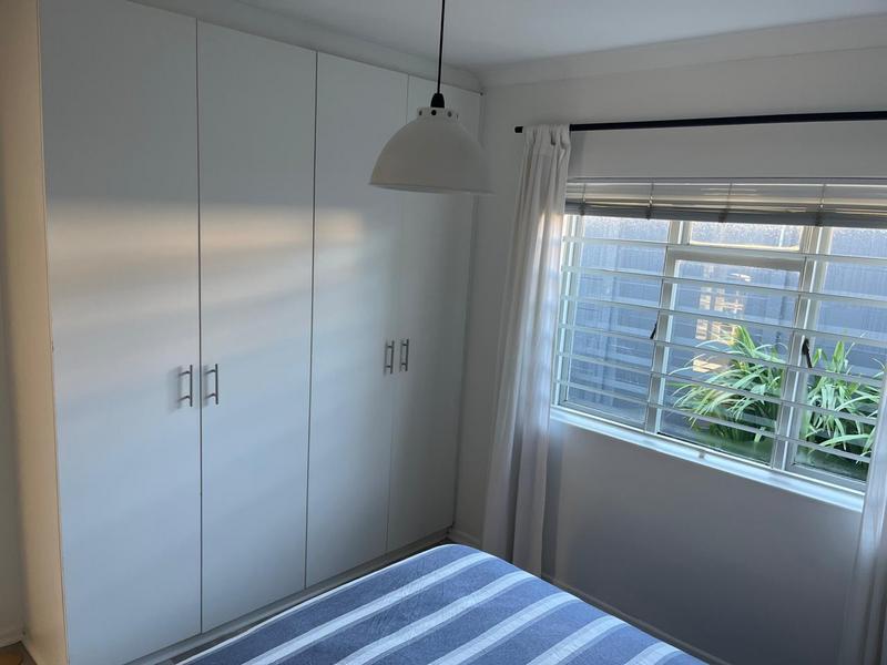To Let 3 Bedroom Property for Rent in Uitzicht Western Cape